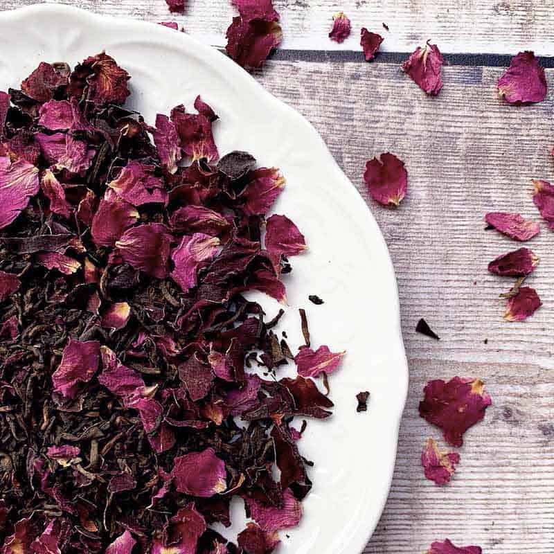 aged pu-erh tea with rose
