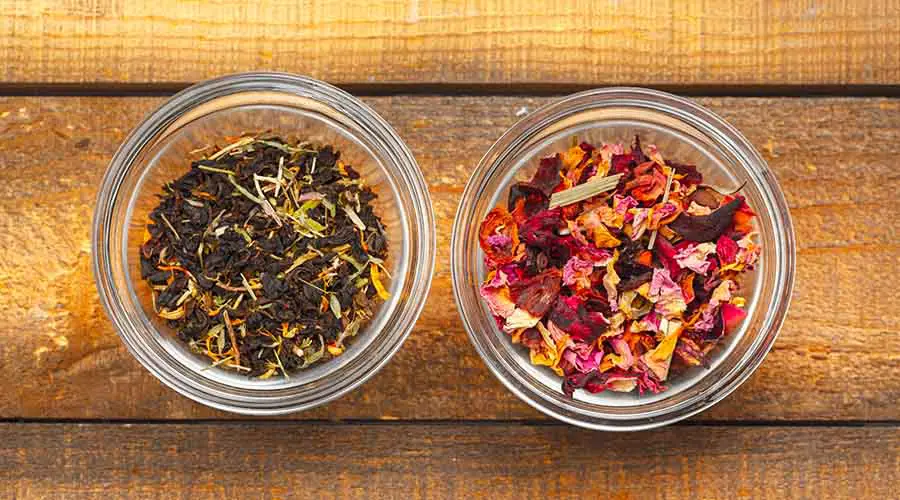 Christmas tea flavors and blends