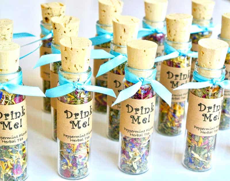 loose leaf tea wedding favors in test tubes