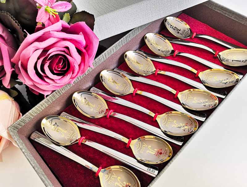 personalized tea spoon set for the wedding couple