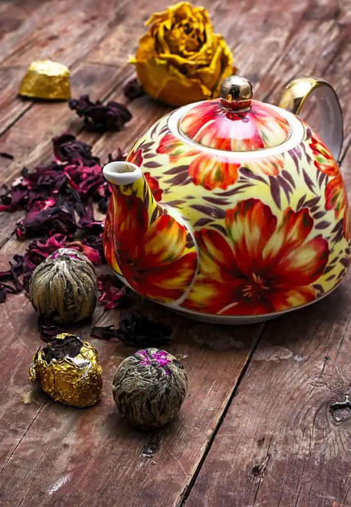 flower teas and flower tea balls