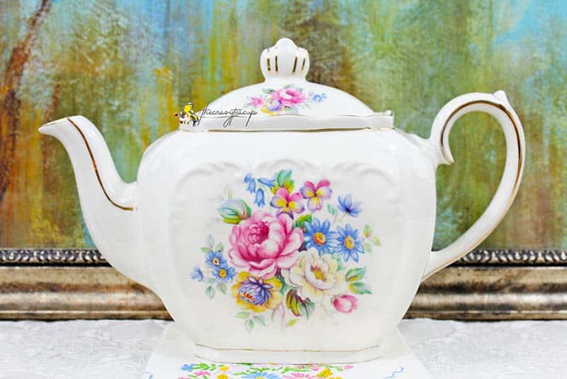 christmas teapot - vintage english