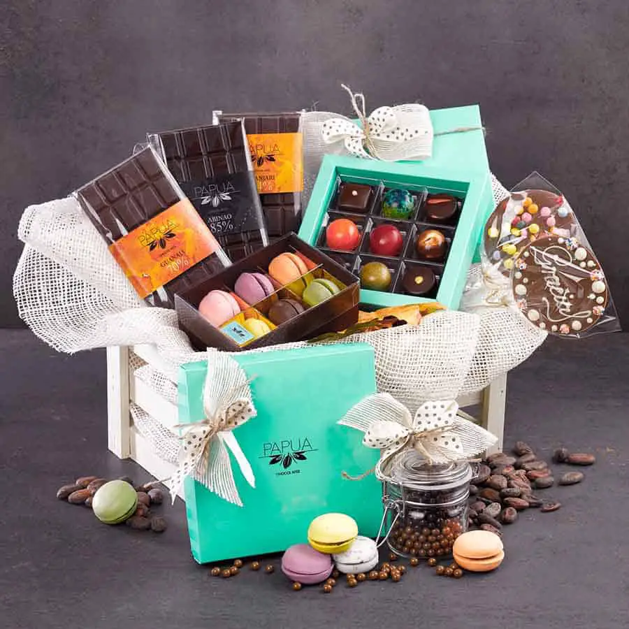 corporate gifts for foreign clients - gourmet food baskets