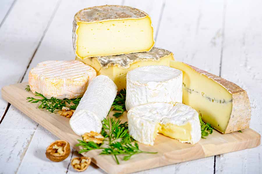 things to put in gift basket for mom - cheese board